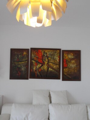 Apartment, Smoking