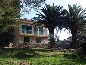 公寓, 吸煙房 | 外觀