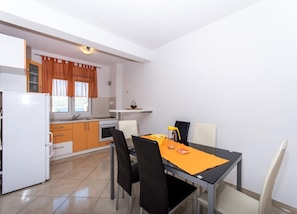 Apartamento, para fumantes | 2 quartos