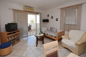 1 bedroom - Apartments Kety - Cosy With Balcony (Novalja)