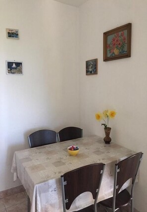 Apartamento, para fumantes | 2 quartos