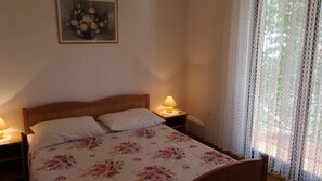 Apartment, Smoking
