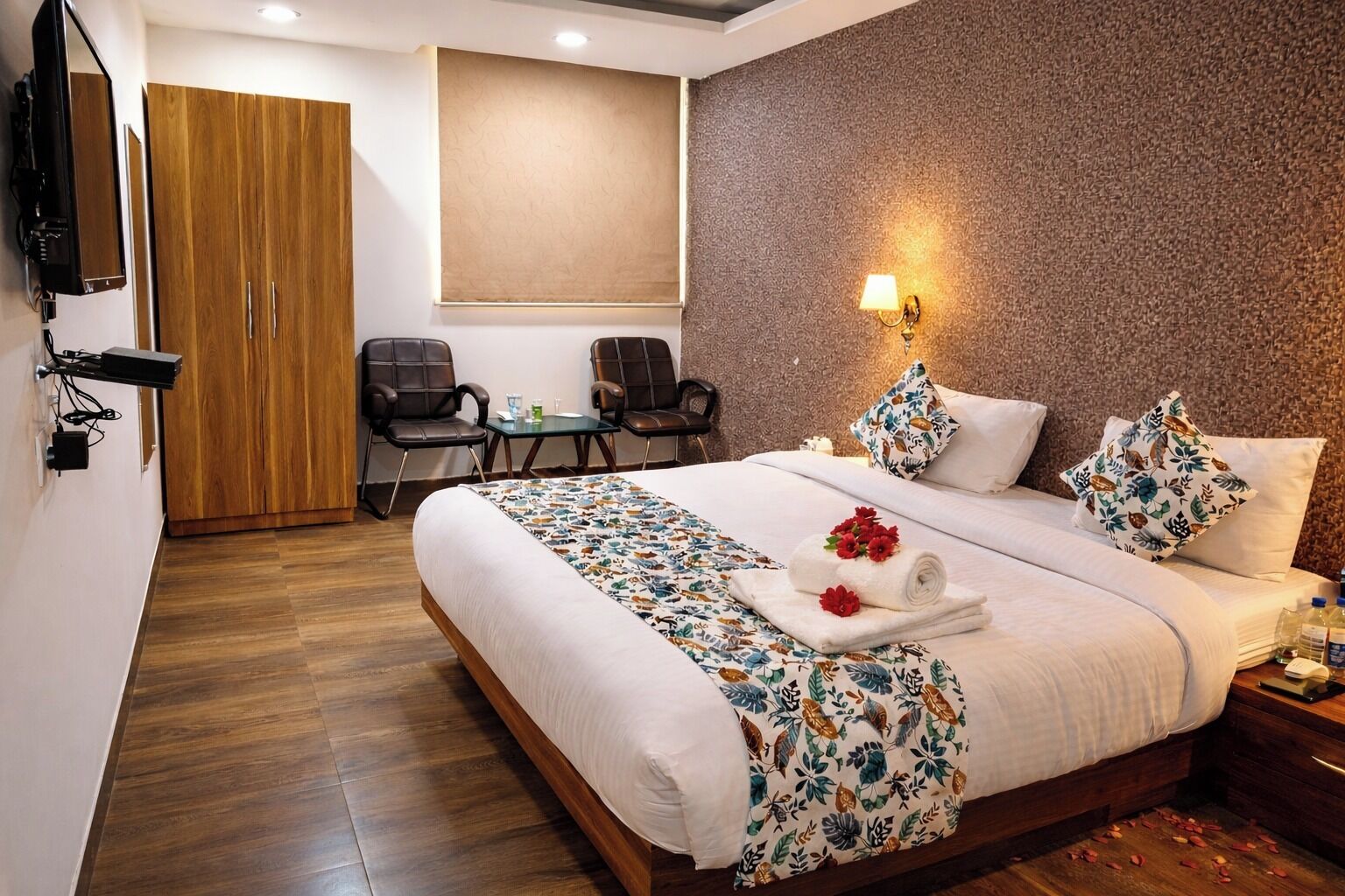 Premium bedding, minibar, desk, laptop workspace