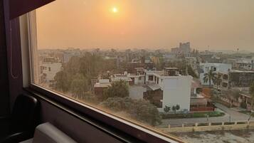 Suite | Premium bedding, minibar, desk, laptop workspace