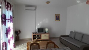 Apartment, Smoking | 2 bedrooms - Apartments Mare - With Parking (Marina)