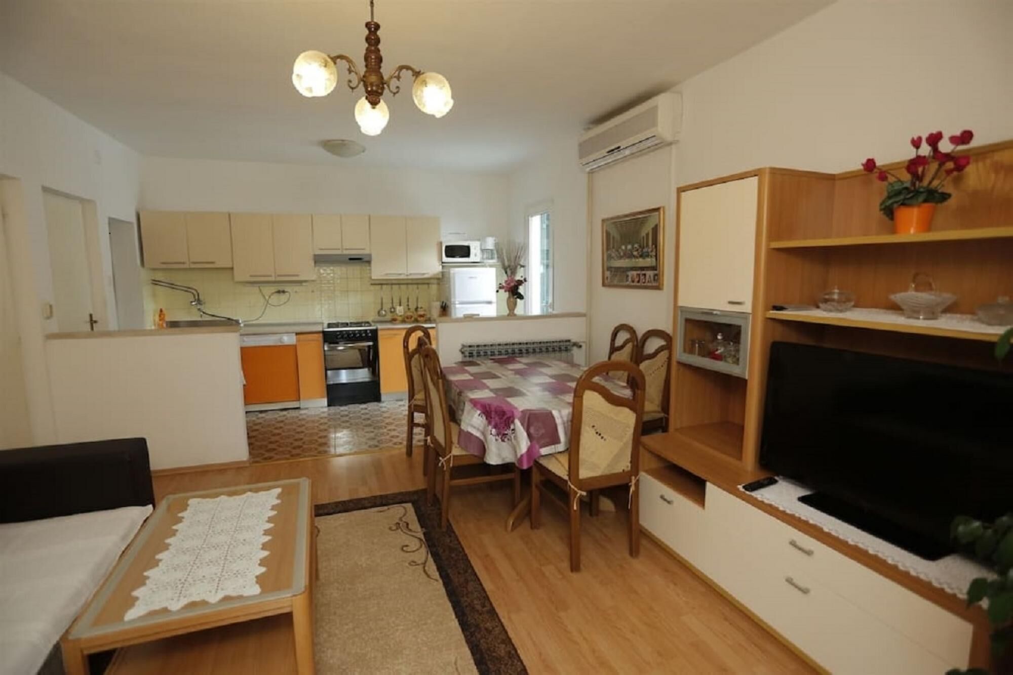 Apartment, Smoking | 3 bedrooms