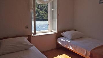 House, Smoking | 3 bedrooms