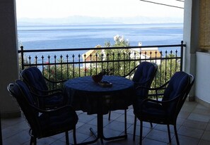 2 bedrooms - Apartments Vlatko - 100 m From sea (Solta)