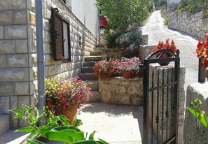 2 عدّة غرف نوم