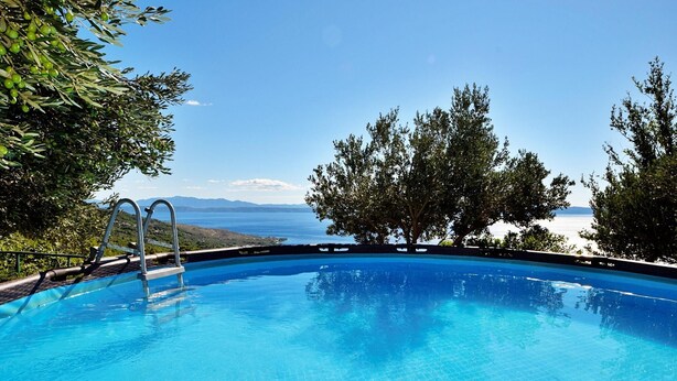 Apartment - Holiday Houses, Villas Nedjeljko - Pool House (Tucepi)