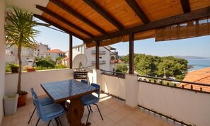 Apartment, Smoking | 2 bedrooms - Apartments Bepoto - Family Apartment With Terrace (Trogir)