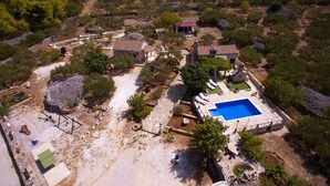 Unclassified image, 2 of 44, button - Holiday Houses, Villas Toni - Luxurious and Fully Equipped (Supetar)