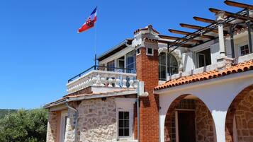 Apartment, Smoking | 3 bedrooms