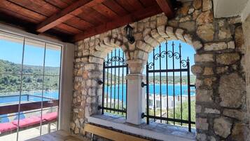 Apartment, Smoking | 3 bedrooms