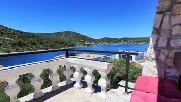 Apartment, Smoking | 3 bedrooms