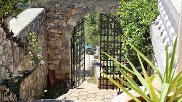 Apartment, Smoking | 3 bedrooms