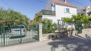 House, Smoking | Exterior - Holiday Houses, Villas Jadranka - Comfortable and big Terrace (Supetar)