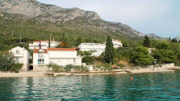 Apartment, Smoking | Exterior