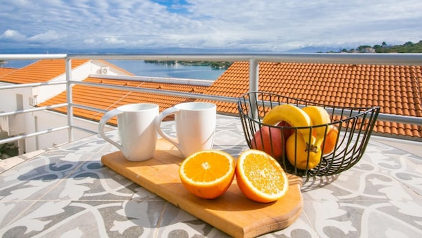 Unclassified image, 1 of 21, button - Apartments Tatja - 2 Bedroom Apartment (Solta)