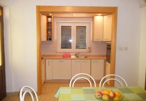 Apartamento, para fumantes | 3 quartos