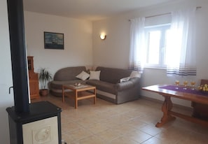 Apartamento, para fumantes | 3 quartos
