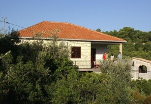 Apartment, Smoking | 3 bedrooms - Apartments Ivope - With Great View (Supetar)