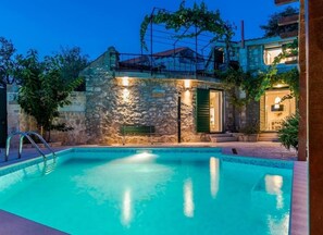 Room - Holiday Houses, Villas Vjerocka - With Pool (Nerezise)