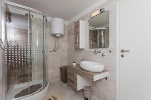 House, Smoking | 1 bedroom - Holiday Houses, Villas Cosa Nostra (Kastela)