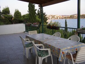 Apartment, Smoking | 2 bedrooms - Apartments Kira - 20 M From the Beach (Seget)