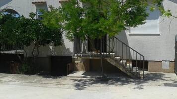 Apartamento, para fumantes | Fachada