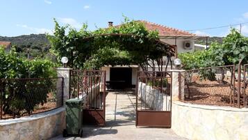 Apartment, Smoking | 2 bedrooms