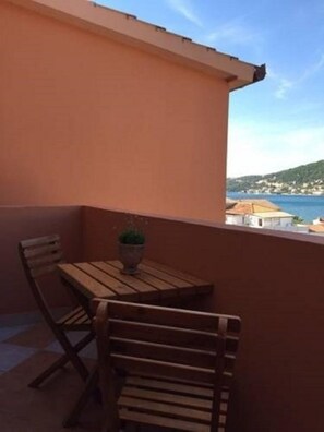 Apartment, Smoking | 2 bedrooms - Apartments Mila - Yard (Rab)