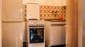 2 bedrooms - Apartments Hajdi - With Large Terrace (Pucisca)