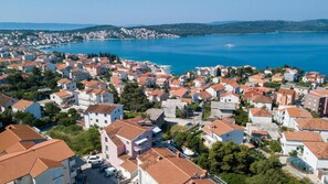 Apartment, Smoking | 3 bedrooms - Apartments Rina - 200 m From Beach (Okrug)