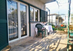 Exterior - Holiday Houses, Villas Tomislav - 100 m From sea (Seget)