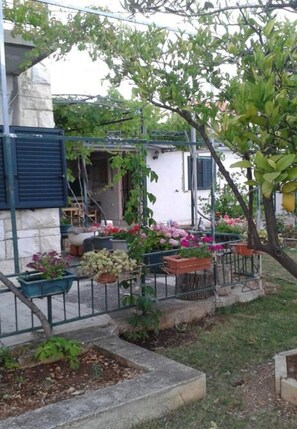 House, Smoking | Exterior - Holiday Houses, Villas Tomislav - 100 m From sea (Seget)