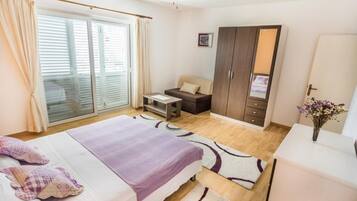 Apartment, Smoking | 2 bedrooms