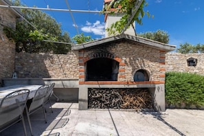 House, Smoking | 1 bedroom