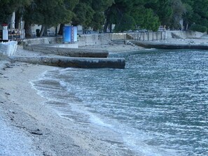 Room - Apartments Graci - 20 m From Pebble Beach (Gradac)