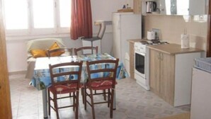 Apartment | 2 bedrooms - Apartments Graci - 20 m From Pebble Beach (Gradac)