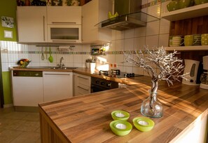 2 bedrooms - Apartments Tin - Comfortable Apartment Near Beach (Preko)