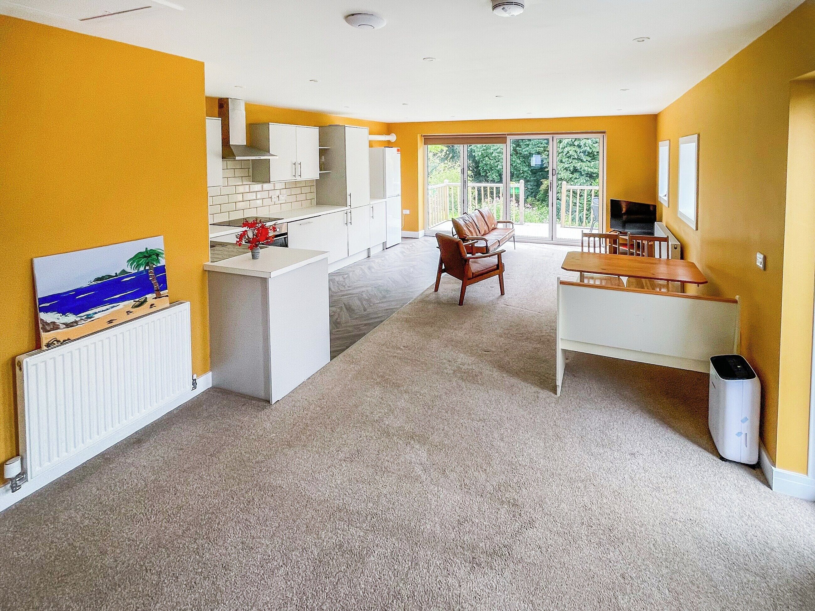 A fabulous location to enjoy the beautiful city of Durham and its many attractions.