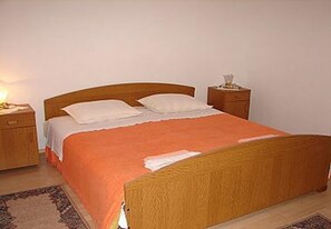 2 bedrooms - Apartments Zoro - 30 m From sea (Vis)