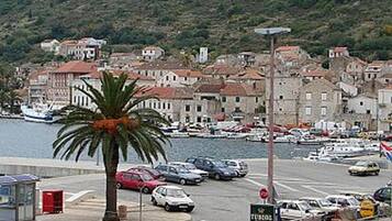 Apartment, Smoking | Exterior