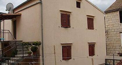 Apartments Zoro - 30 m From sea