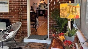 A brick exterior with a door leading to an interior space. - 4-room apartment in quiet, safe neighborhood (Nashville)