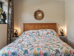 3 quartos, Wi-Fi de cortesia, roupa de cama