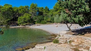 Unclassified image, 4 of 36, button - Holiday Houses, Villas Maslina - Close to the sea (Stari Grad)
