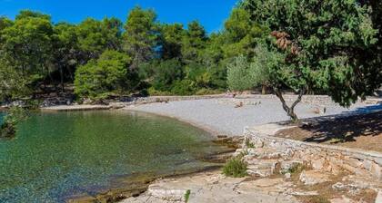 Holiday Houses, Villas Maslina - Close to the sea