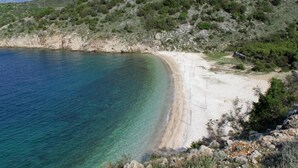 House | 3 bedrooms - Holiday Houses, Villas Bernardica - on Cliffs Above sea (Vrbnik)